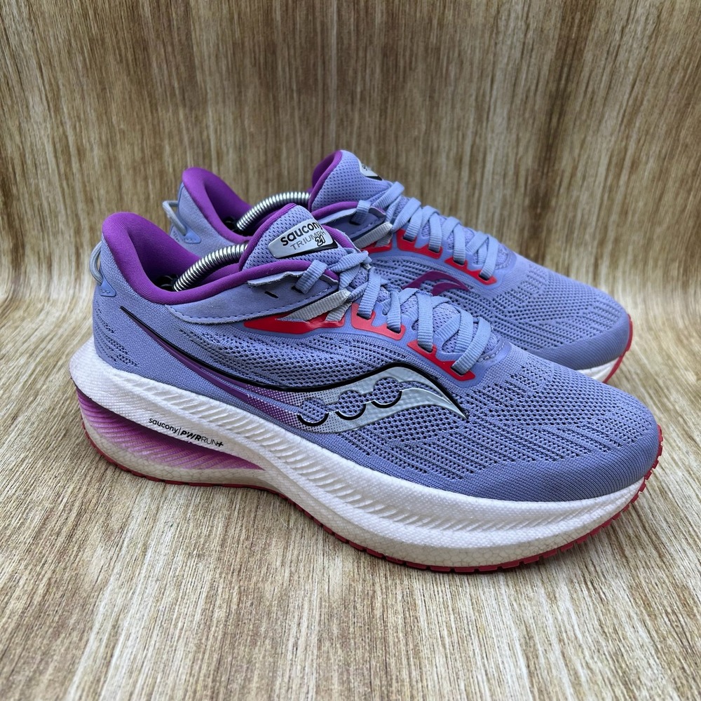 Saucony Triumph 21 Women's Size 8 Wide Running Shoes Sneakers Purple S10882-91